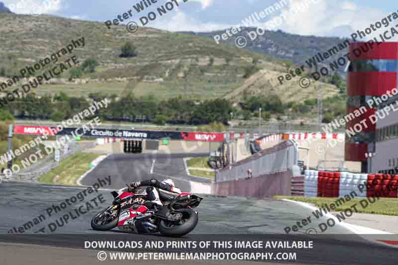 cadwell no limits trackday;cadwell park;cadwell park photographs;cadwell trackday photographs;enduro digital images;event digital images;eventdigitalimages;navarra;no limits trackdays;peter wileman photography;racing digital images;trackday digital images;trackday photos